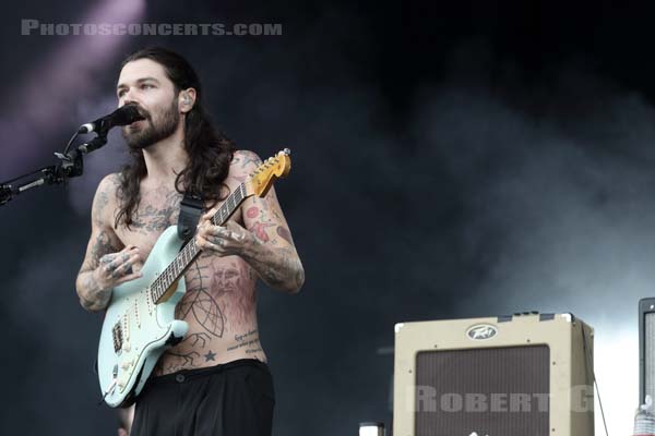 BIFFY CLYRO - 2016-06-11 - PARIS - Hippodrome de Longchamp - Main Stage - Simon Alexander Neil